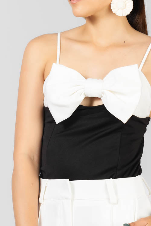 PANTIBLUSA MOÑO BLANCO