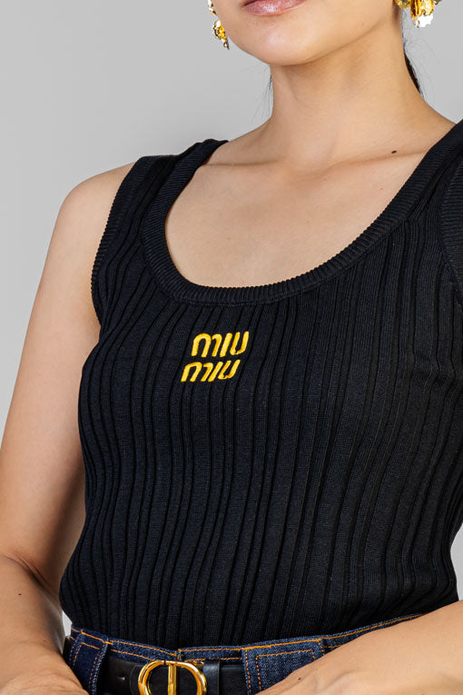 BLUSA TEJIDO BORDADA