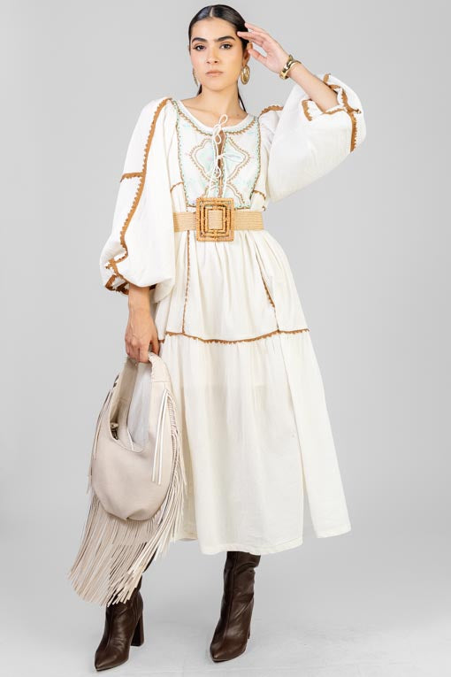 VESTIDO MANTA BORDADO
