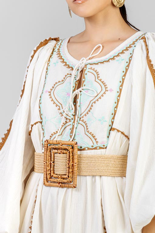 VESTIDO MANTA BORDADO