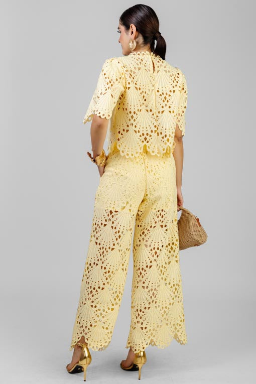 CONJUNTO TOP Y PANTALON CALADO