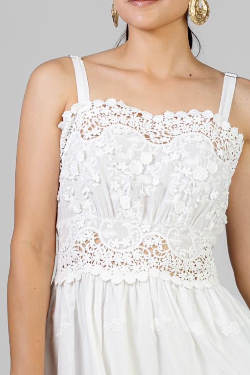 VESTIDO BLANCO BORDADO