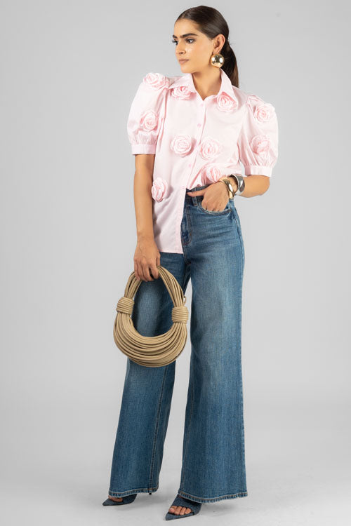 BLUSA FLORES RESALTADA