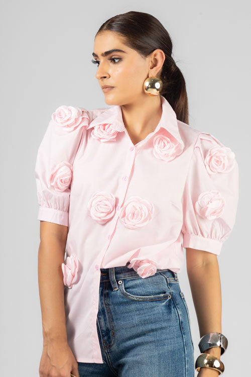 BLUSA FLORES RESALTADA