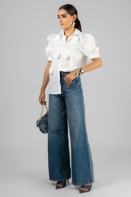 BLUSA FLORES RESALTADA