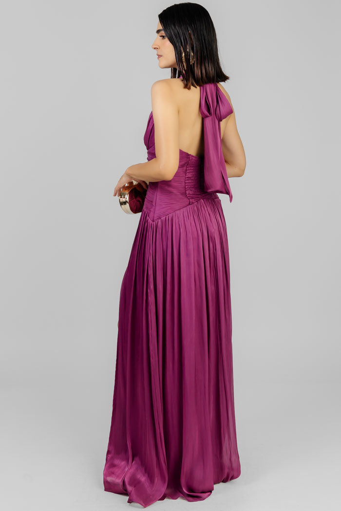 VESTIDO LARGO PLISADO ESCOTE