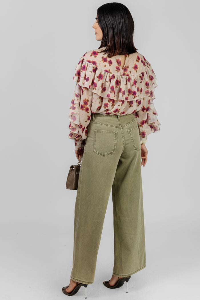BLUSA ESTAMPADA CON VOLANTES