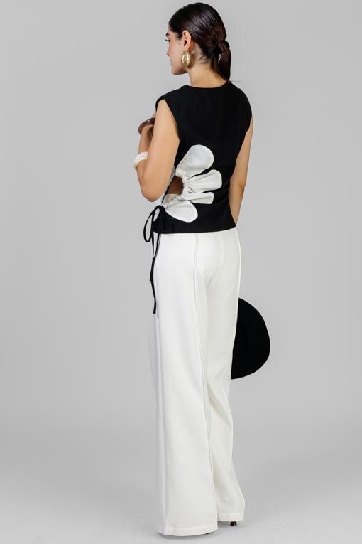 BLUSA FLOR LATERAL