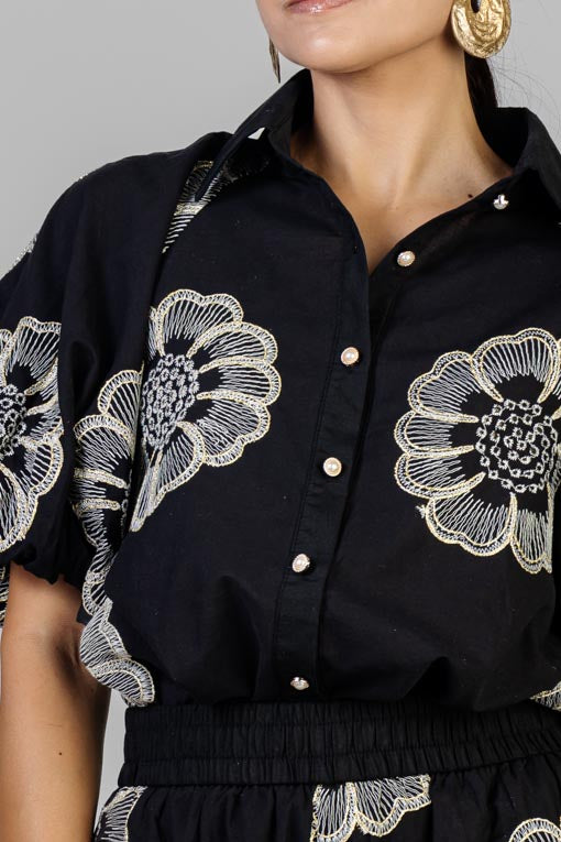 CONJUNTO FLORES BORDADAS