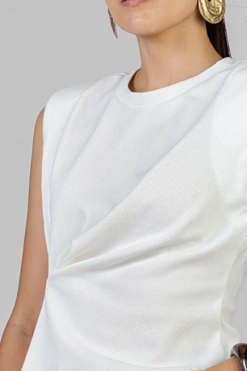 BLUSA FRUNCE AL COSTADO