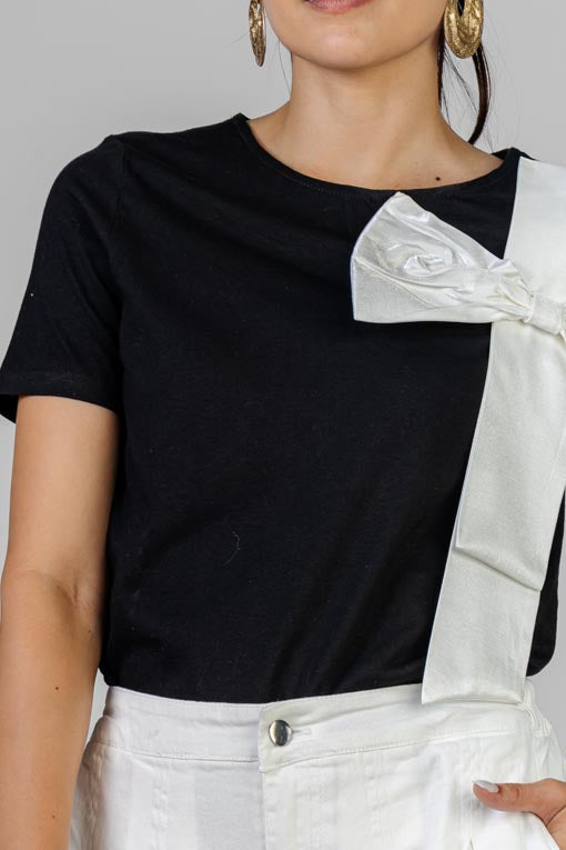 PLAYERA MOÑO BLANCO