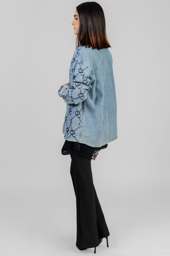 CHAQUETA DENIM CON CORAZONES