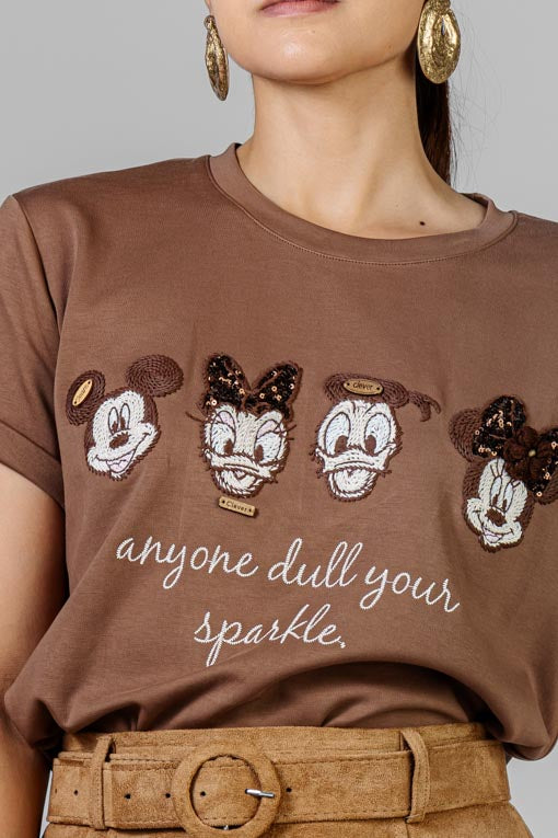 PLAYERA DIBUJOS BORDADOS