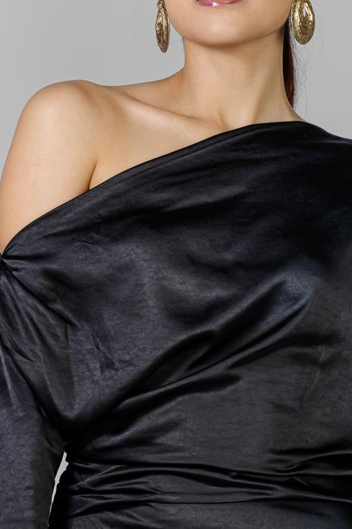 VESTIDO NEGRO GLAM