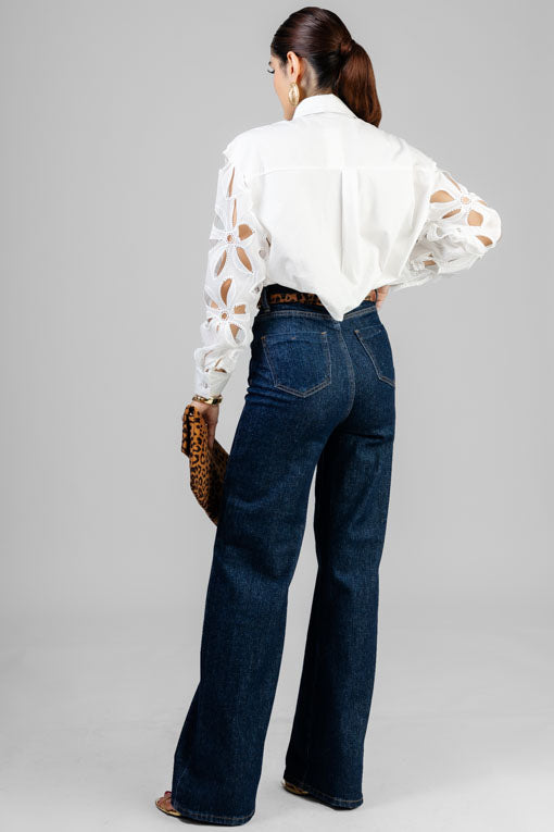 CAMISA FLORES PERFORADA