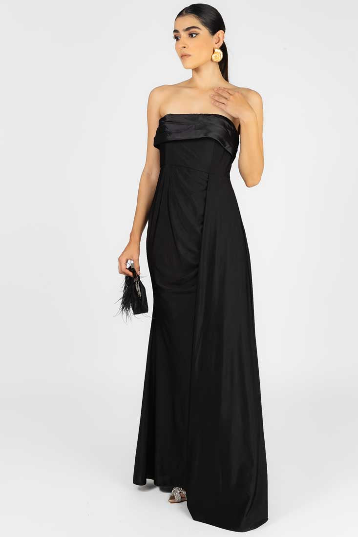 VESTIDO STRAPLESS NEGRO