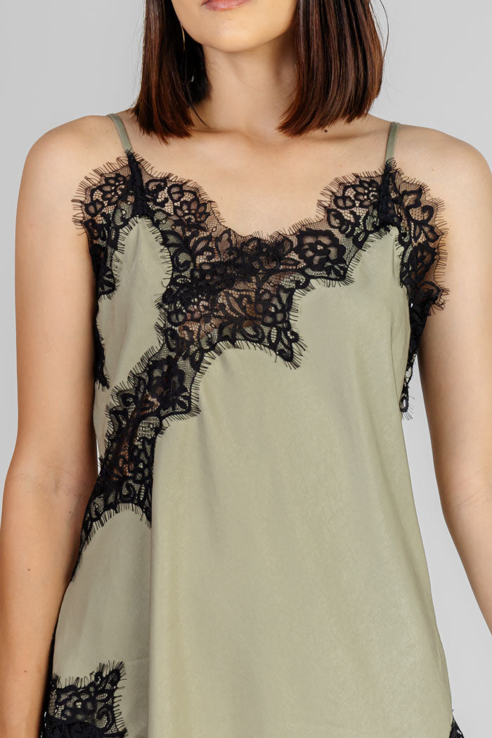 CONJUNTO GOLDEN LACE