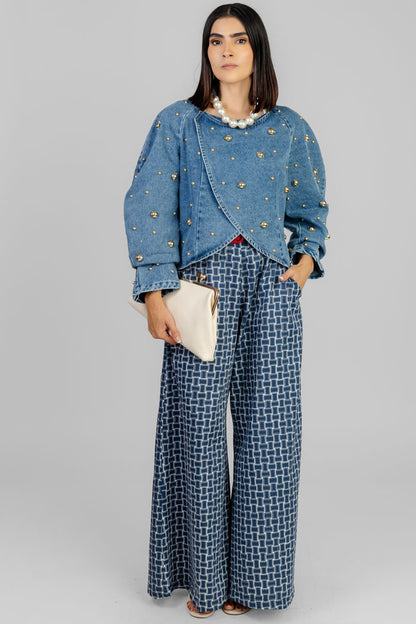 CHAMARRA DENIM CON TACHUELAS