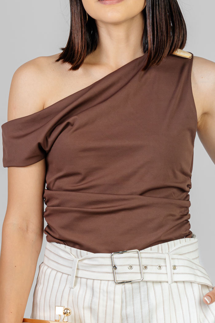 BLUSA ASIMÉTRICA COLOR CAFÉ