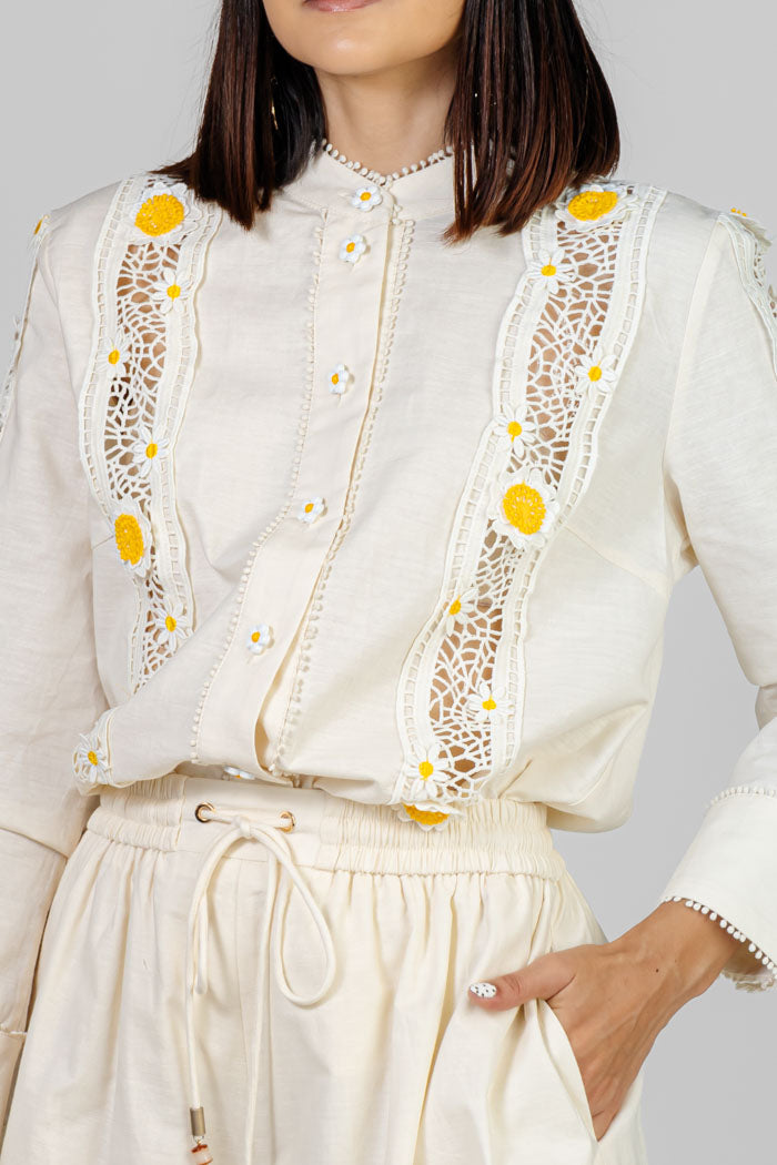 CONJUNTO DE FLORES BORDADAS