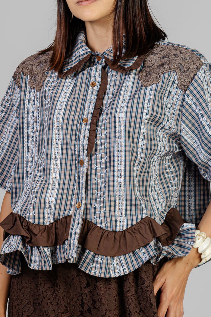BLUSA LACE CON VOLANTES