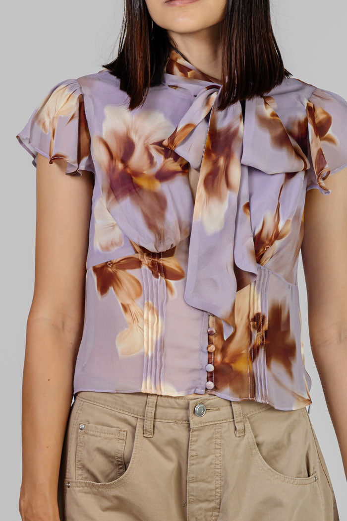 BLUSA FLORAL CON LAZO
