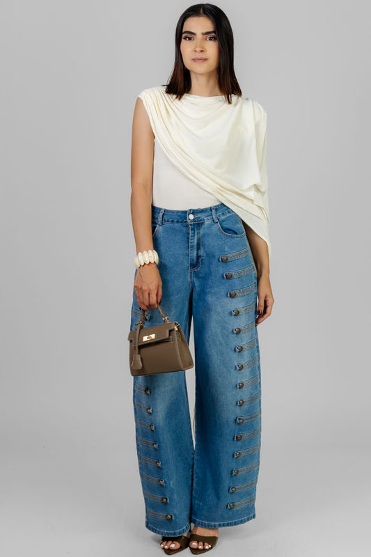 BLUSA CREMA DRAPEADA ASIMÉTRICA