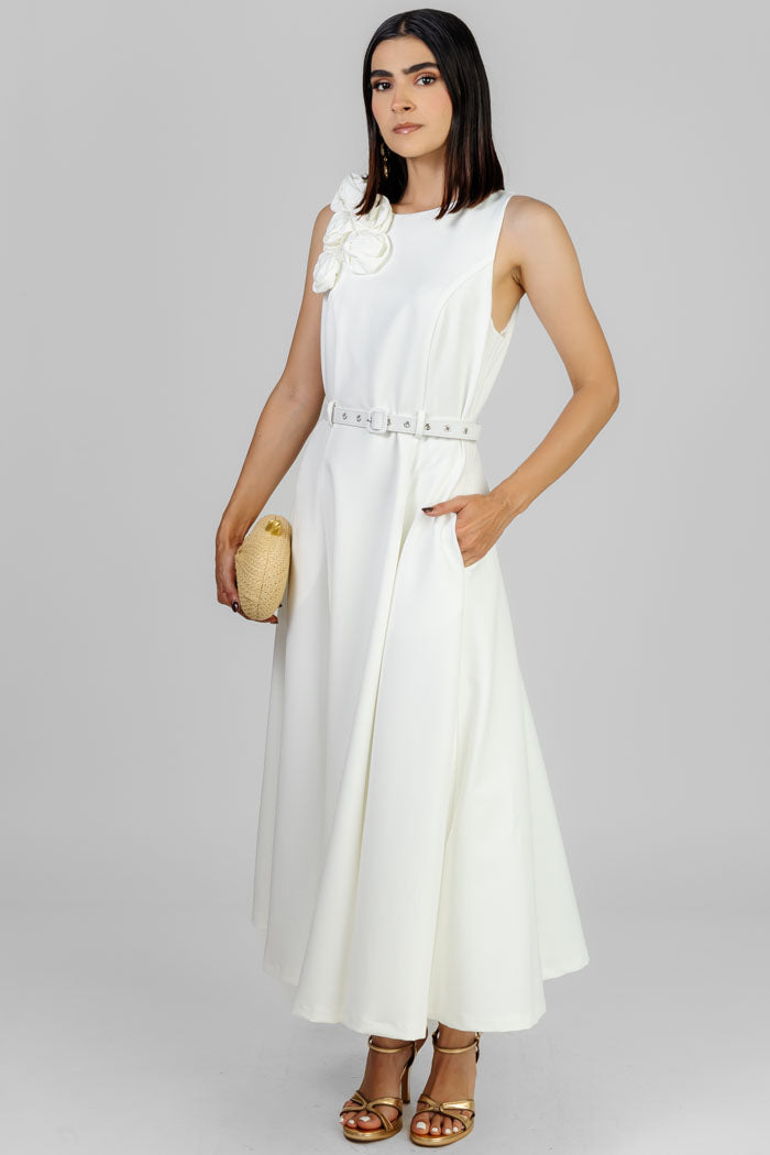 VESTIDO BLANCO CON FLORES