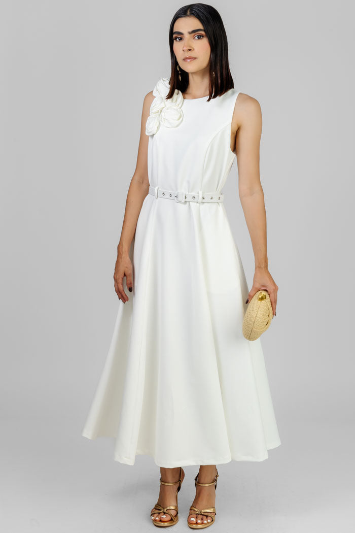 VESTIDO BLANCO CON FLORES
