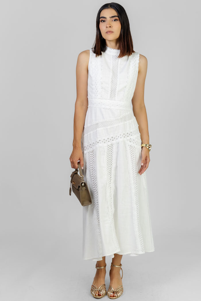 VESTIDO BLANCO CON ENCAJES