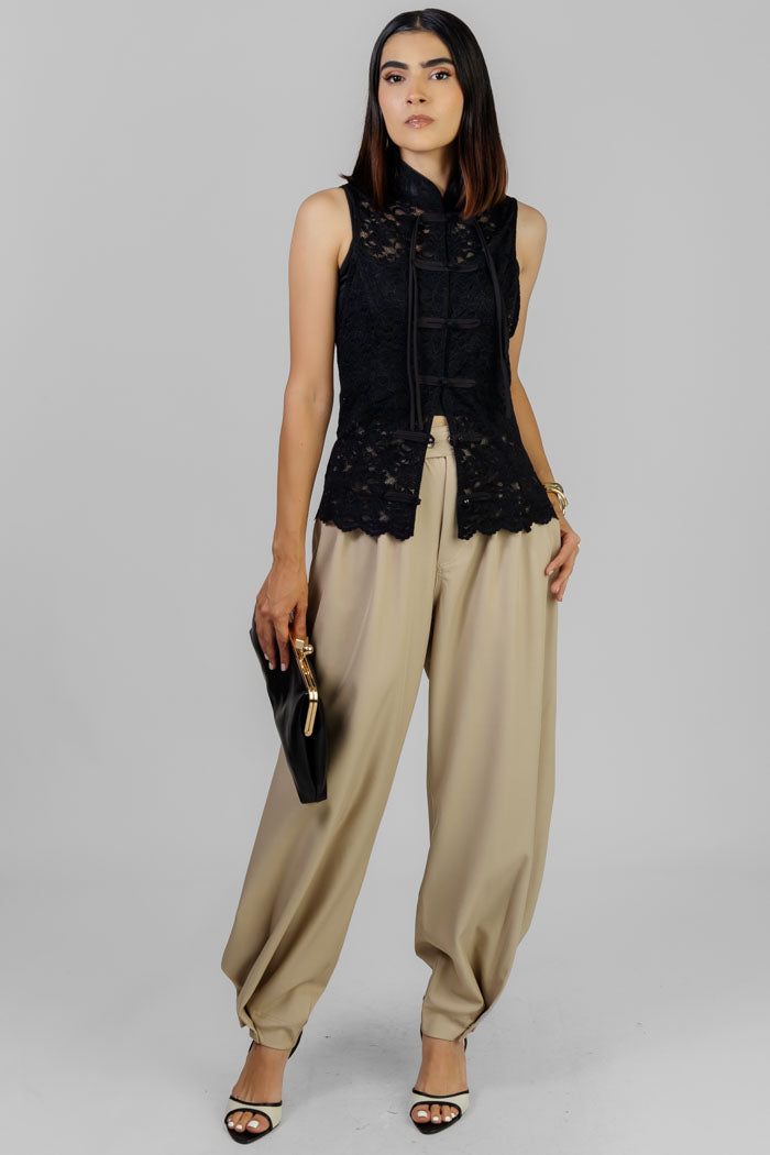 BLUSA NEGRA DE ENCAJE