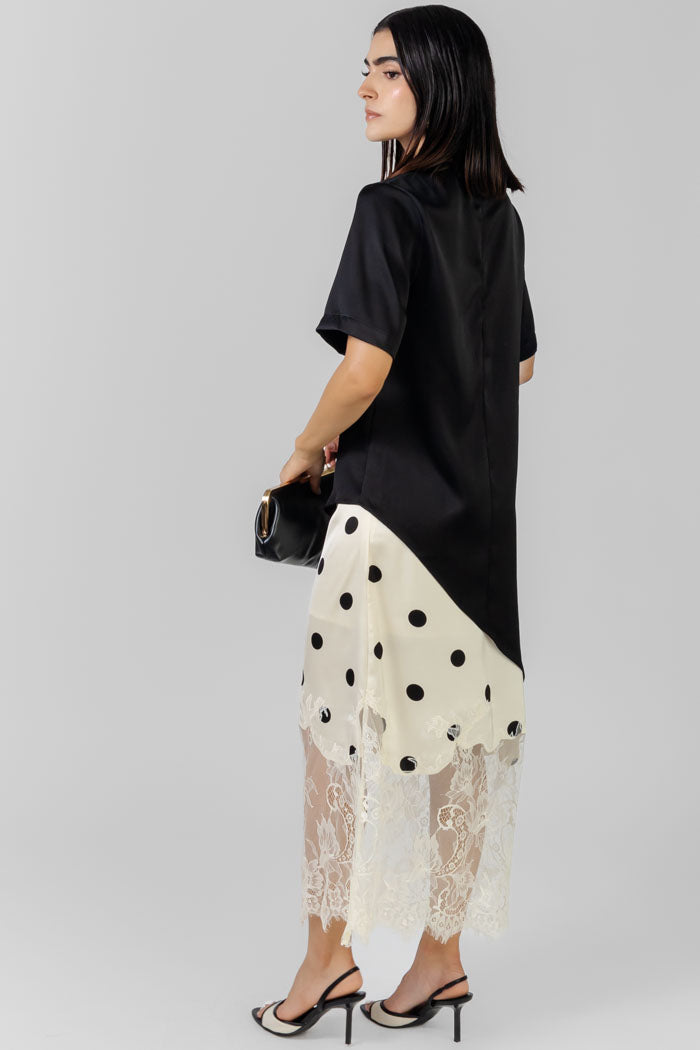 BLUSA SATINADA ASIMÉTRICA