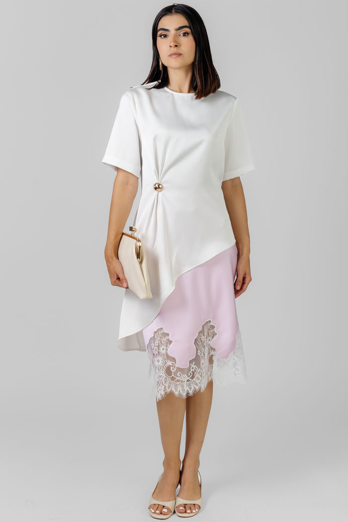 BLUSA SATINADA ASIMÉTRICA