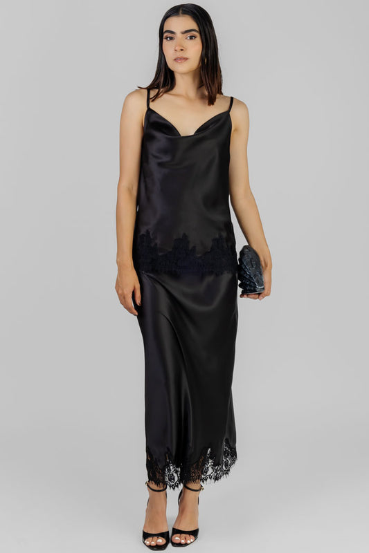 CONJUNTO SATINADO NEGRO CON ENCAJE
