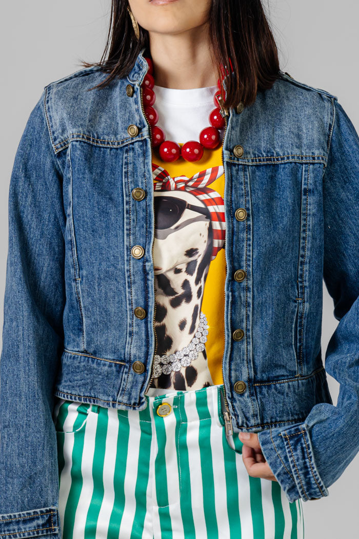 CHAQUETA CLÁSICA EN DENIM