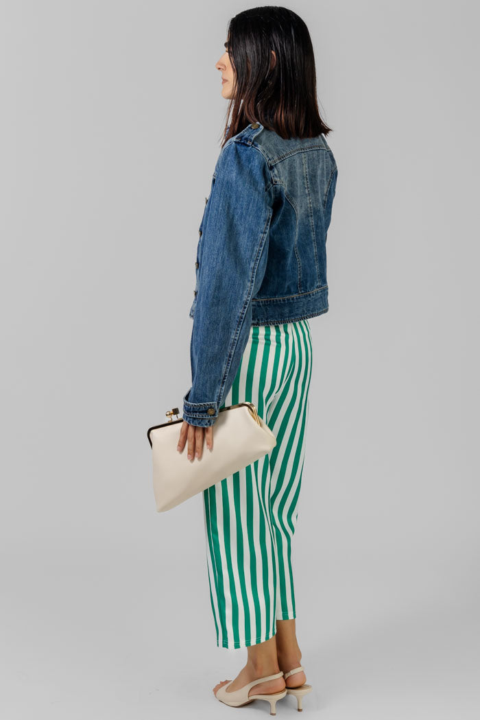 CHAQUETA CLÁSICA EN DENIM