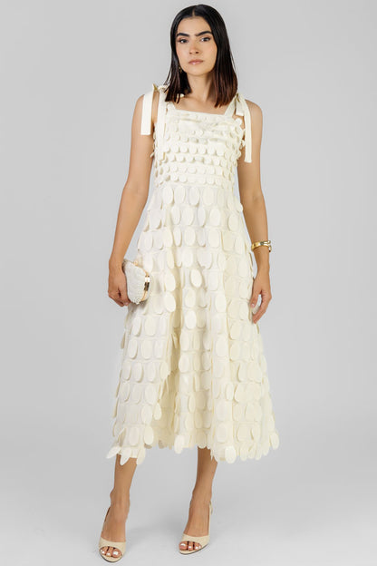 VESTIDO MIDI CON APLIQUES
