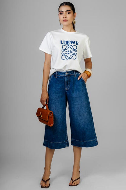 PLAYERA LOGO AZUL Y CRISTALES