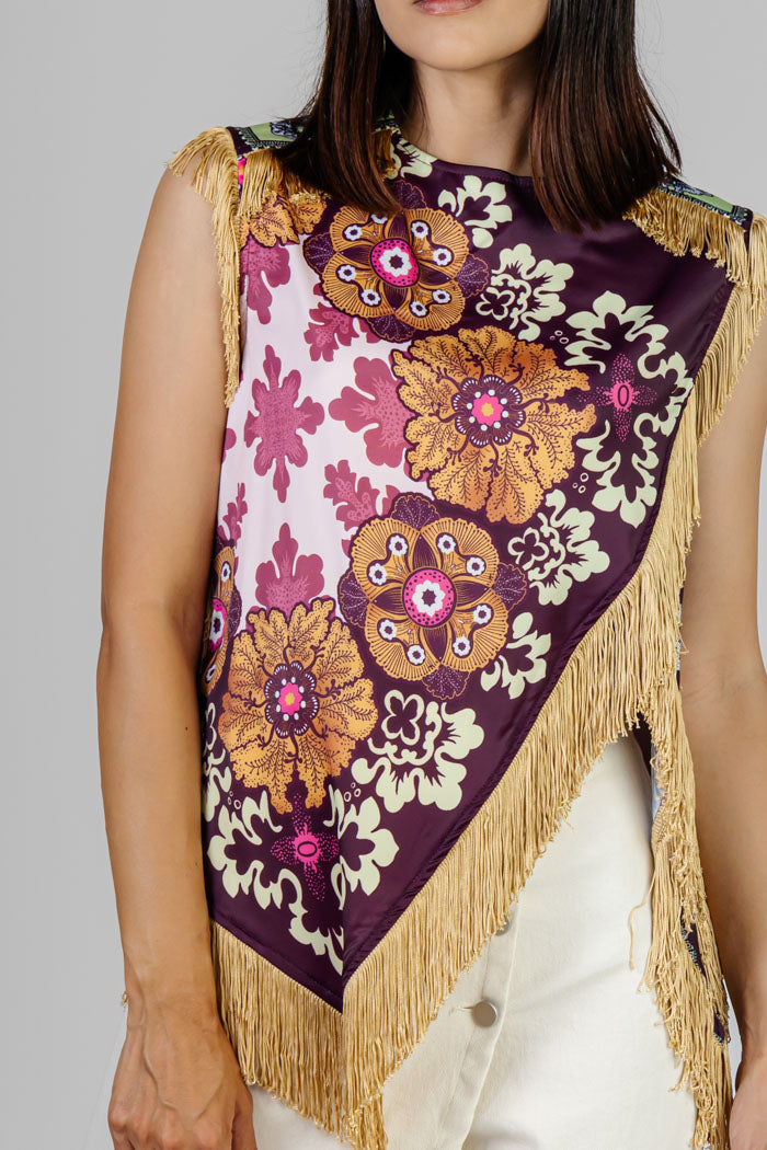 BLUSA ESTAMPADA CON FLECOS
