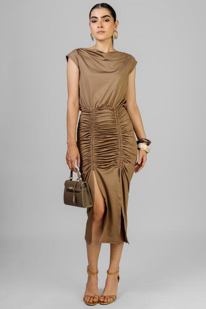 VESTIDO FRUNCES CAFE