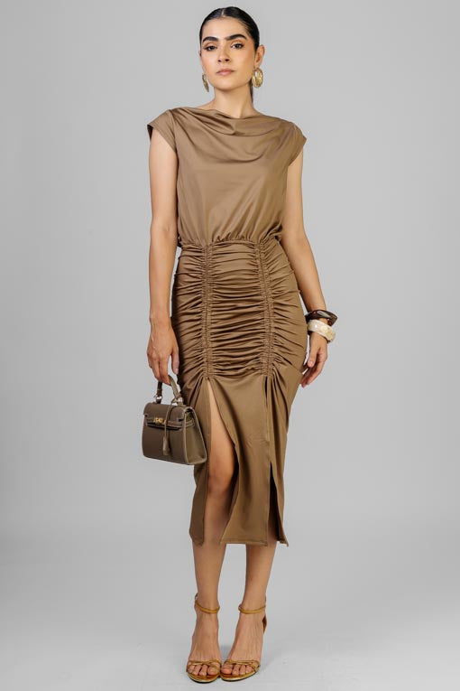 VESTIDO FRUNCES CAFE