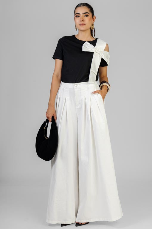 PLAYERA MOÑO BLANCO