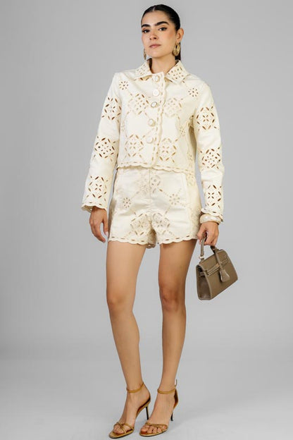 CONJUNTO SHORT PERFORADO
