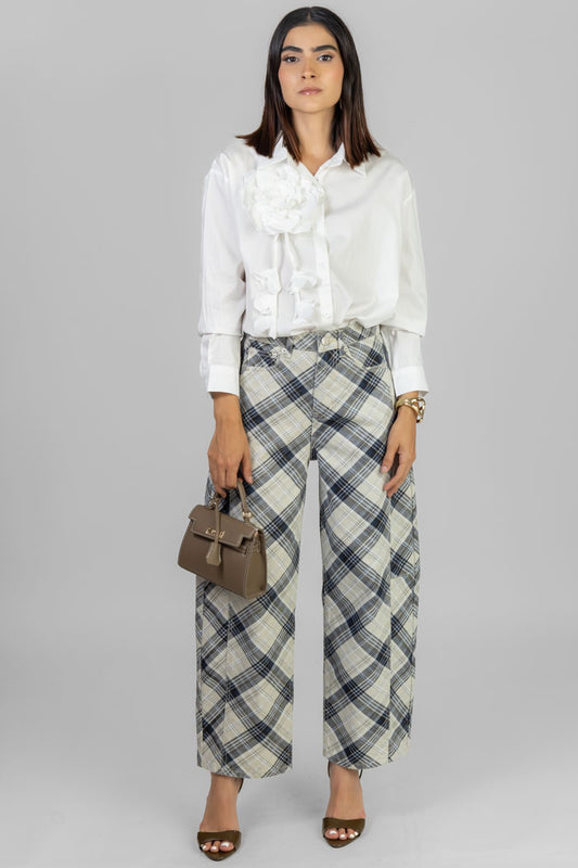 BLUSA BLANCA CON APLIQUE