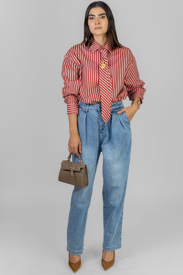 BLUSA RAYADA CON CORBATÍN