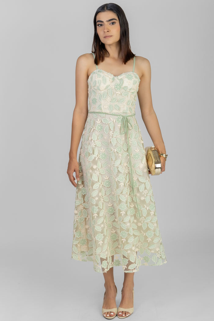VESTIDO MIDI BORDADO FLOREADO