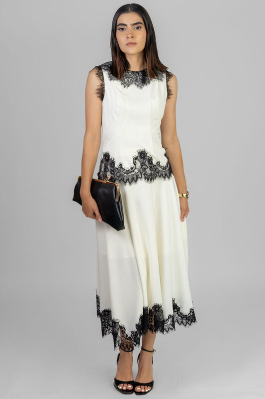 CONJUNTO BLANCO ENCAJE NEGRO