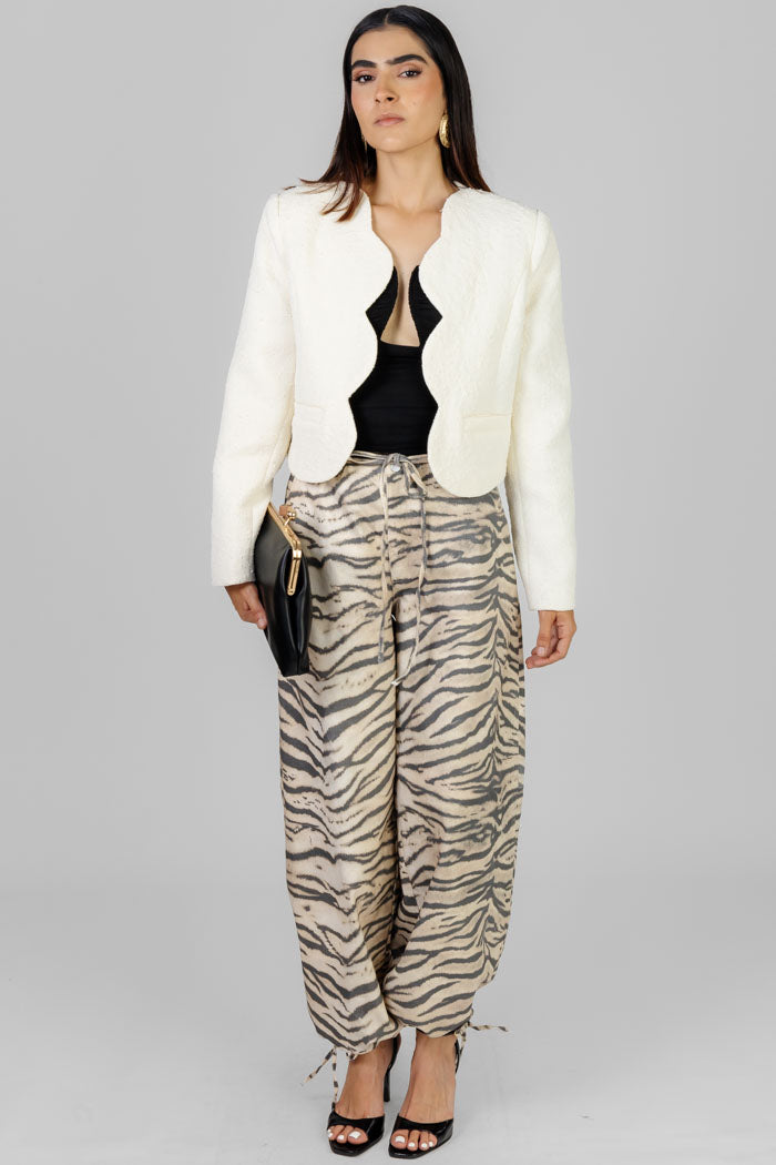 CHAQUETA CORTA CREMA