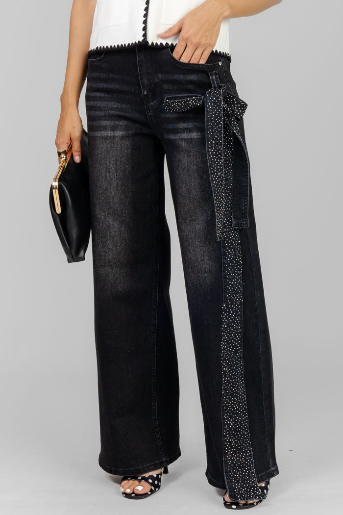PANTALON JEANS CON LAZO