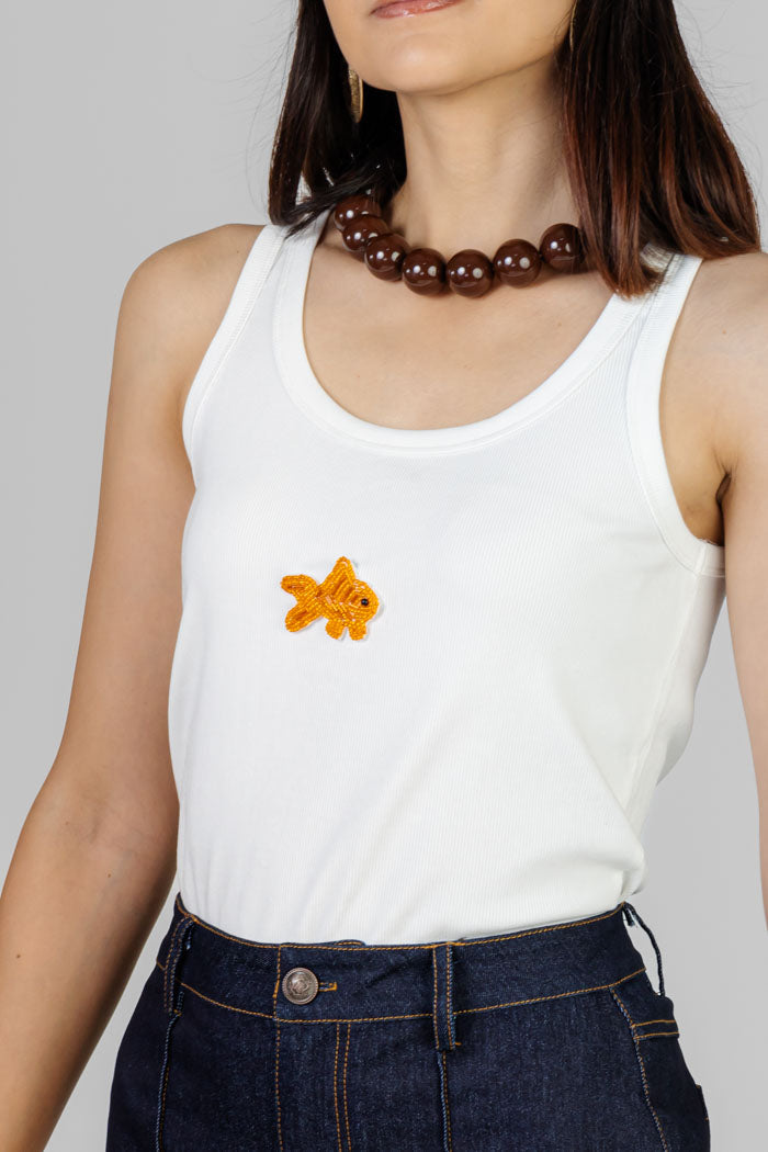 BLUSA BLANCA CON APLICACIÓN